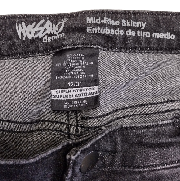 Massimo‎ Black Embroidered Mid Rise Skinny Distressed Women's Jeans 12/31 - Picture 6 of 8